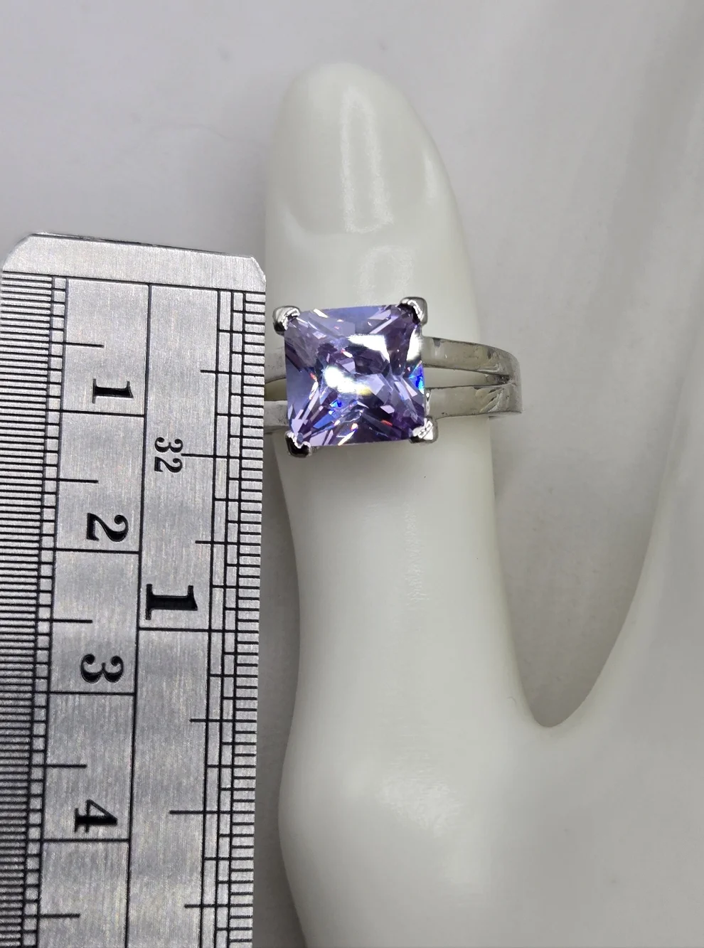 Swarovski Crystal Elements Silver Ring Light Purple Amethyst Size 8.75 Prom - Picture 5 of 5